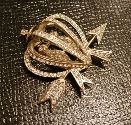 ヴィヴィアンウエストウッド　バードアロー　ブローチ