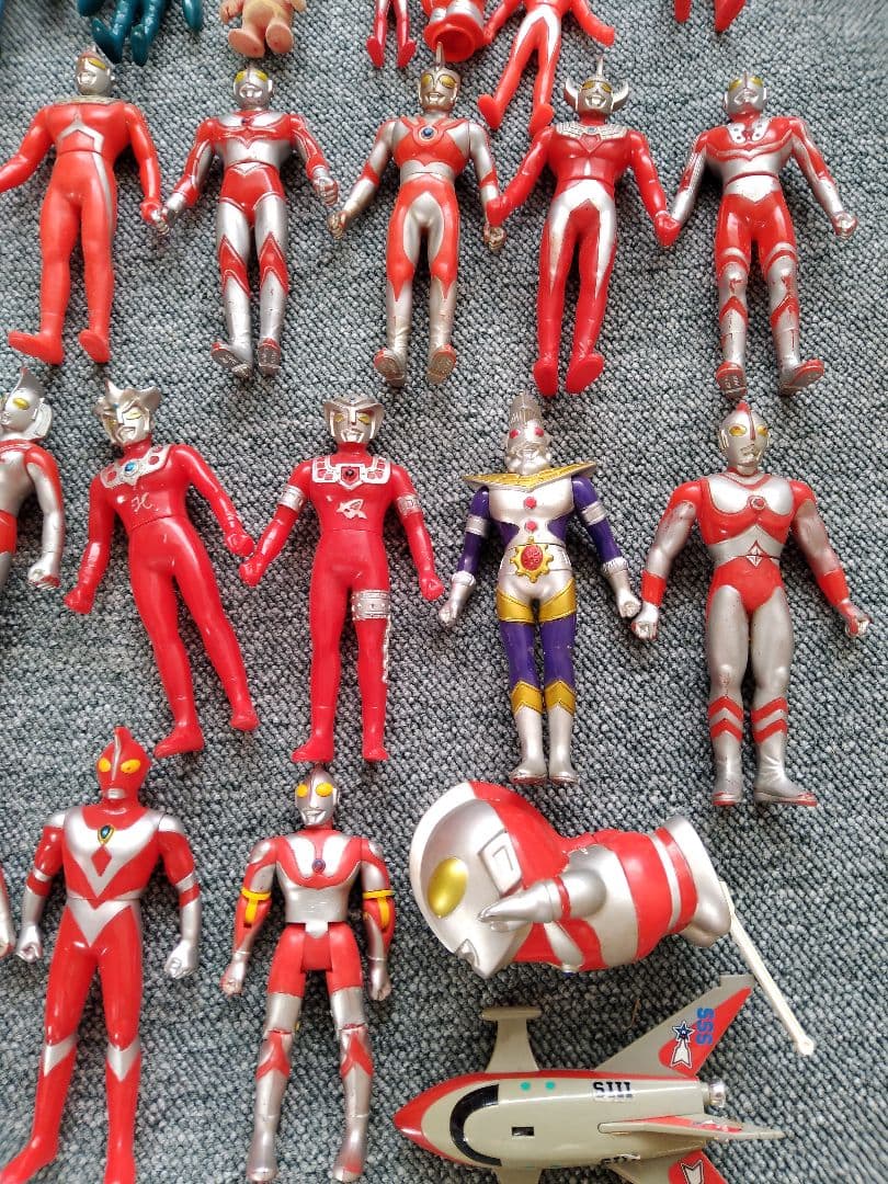 ウルトラマン　怪獣　ソフビ　フィギュア　奥特曼