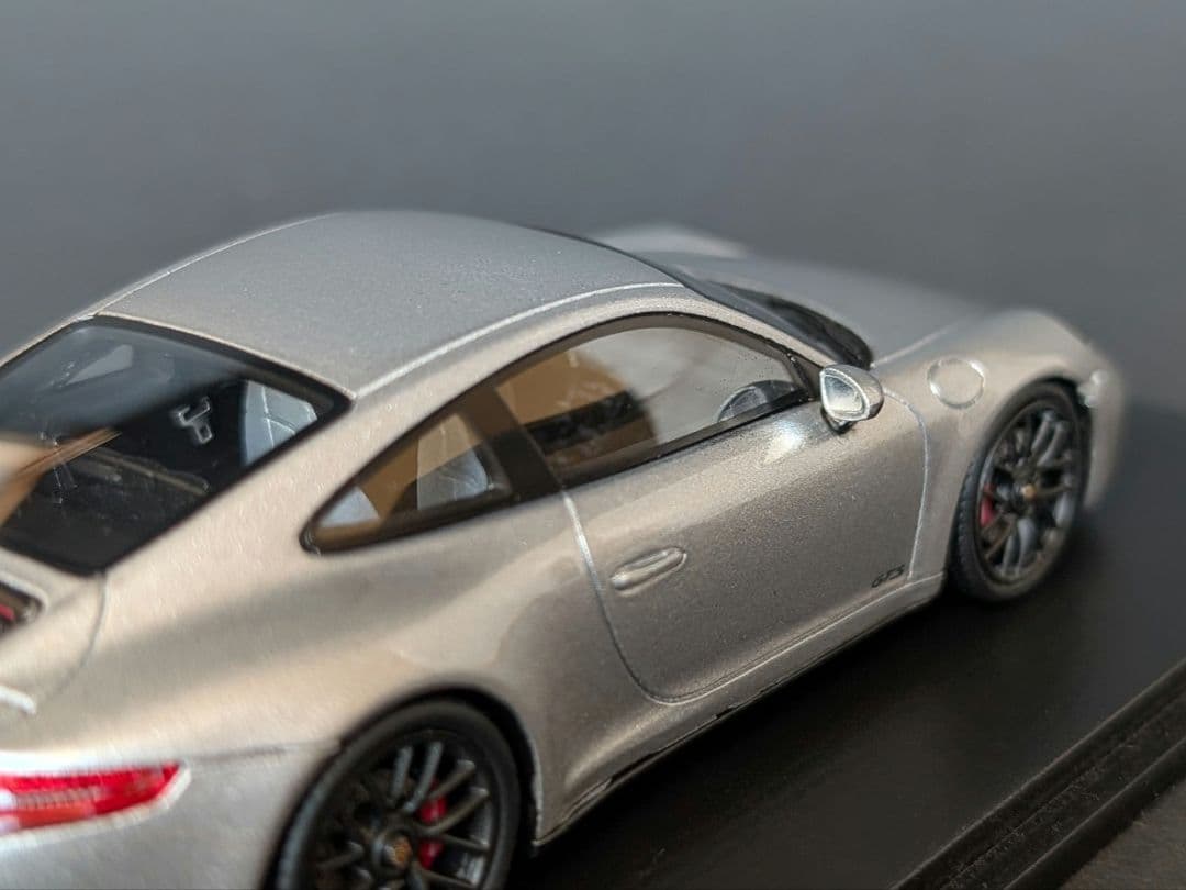 スパーク 1/43 Porsche 911 カレラ4 GTS 2018 シルバー