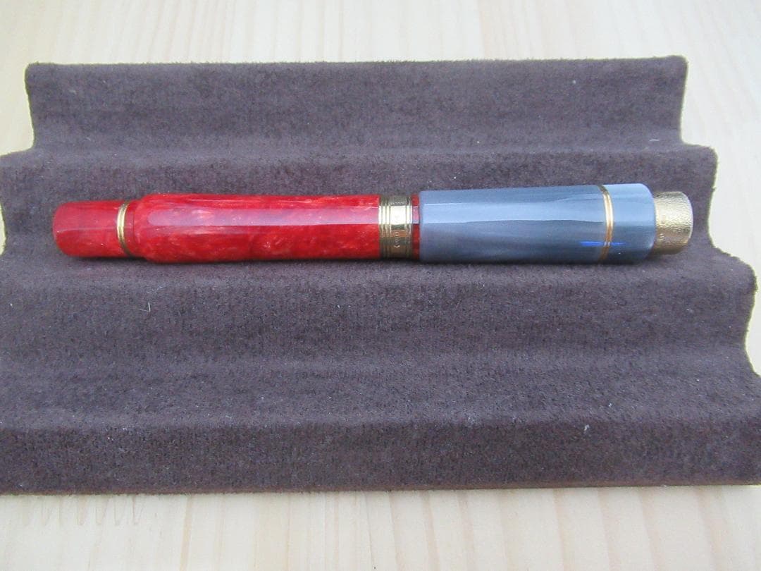 DELTA 万年筆 少数民族シリーズ2004 コサック 1KS　18K-F