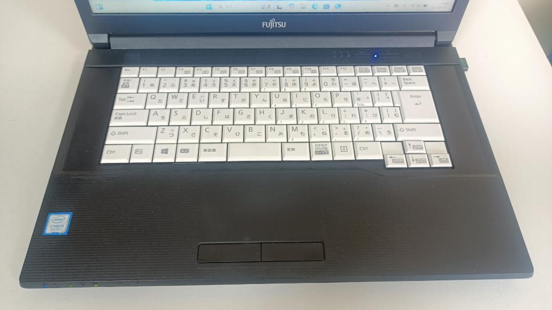 美品ノートパソコンFUJITSU第八世代Core i5 SSD128Gメモリ8G