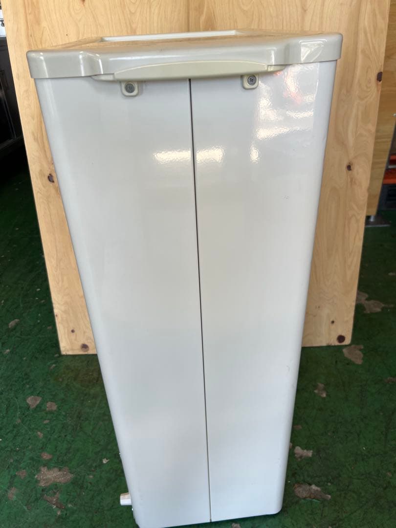 2013年 Panasonic冷凍ストッカー 43L