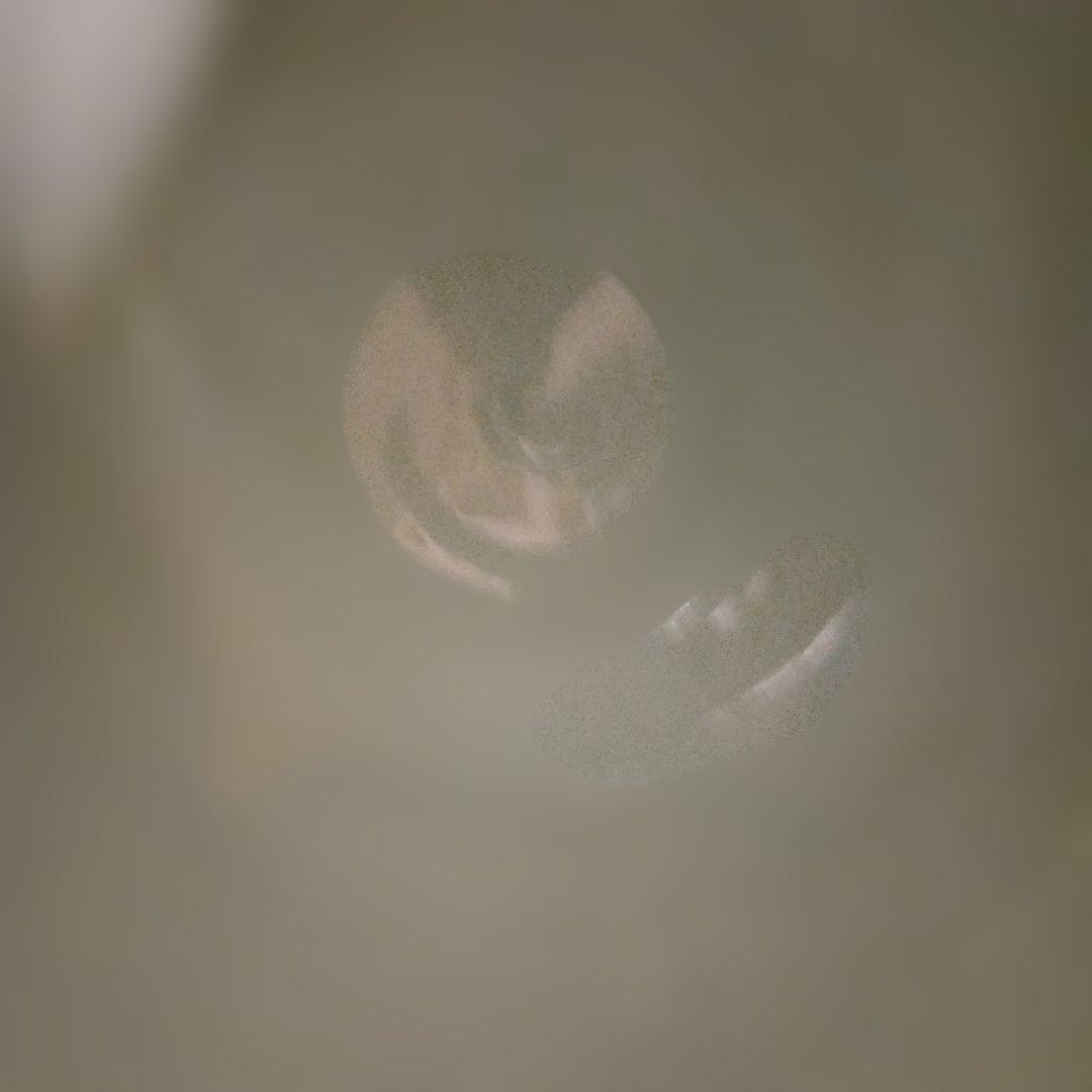 青と白の蓮の花模様の陶器壺