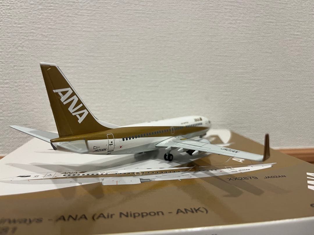 1/200 JCwings ANA ゴールド B737-700