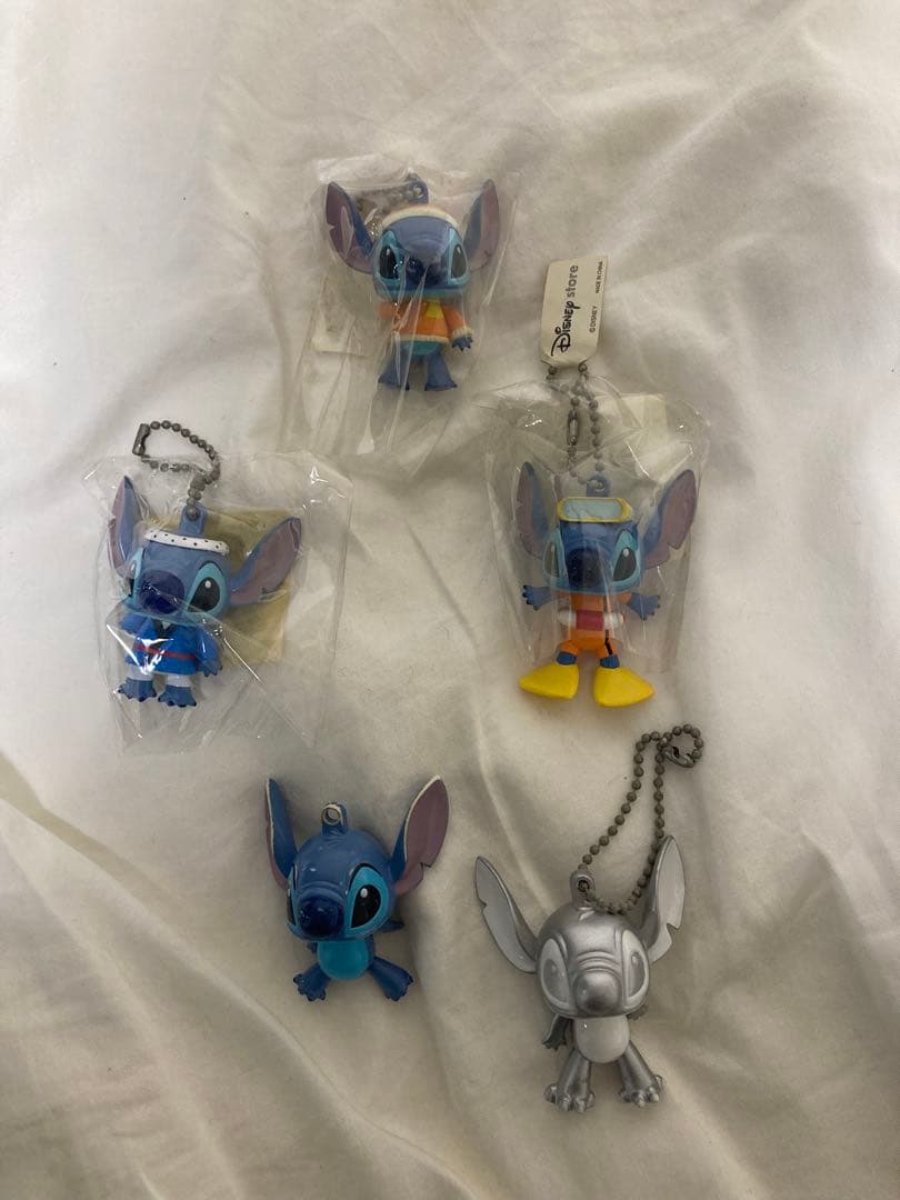 ご当地スティッチ➕キーホルダー他　18個セット