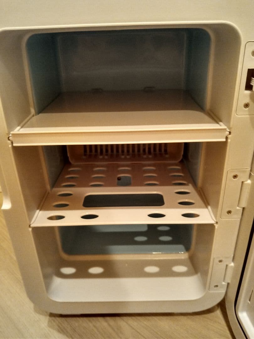 ミニ冷蔵庫　冷温庫　20L収納