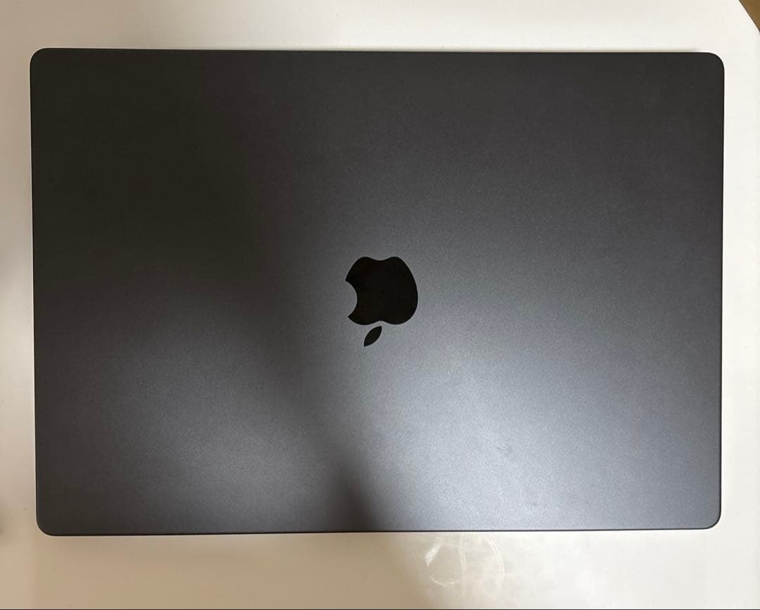 Apple MacBook Pro 16インチ M3 PRO