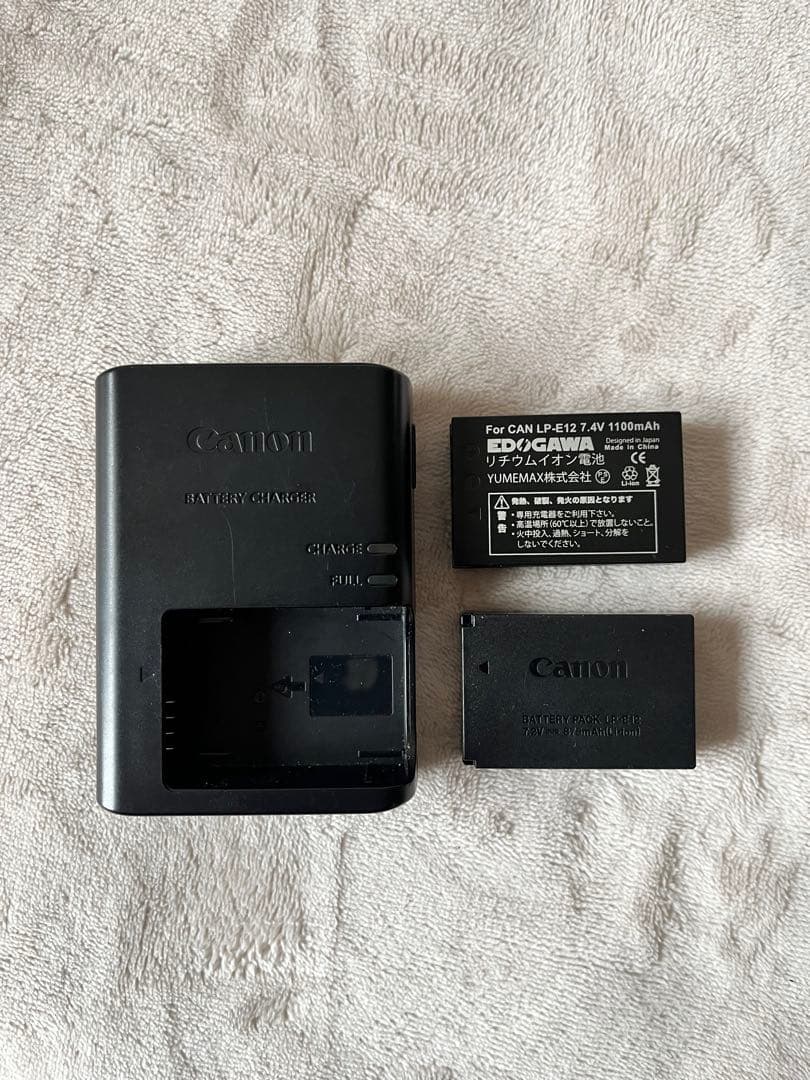 Canon EOS KISS M ミラーレスカメラ ホワイト　レンズ　セット