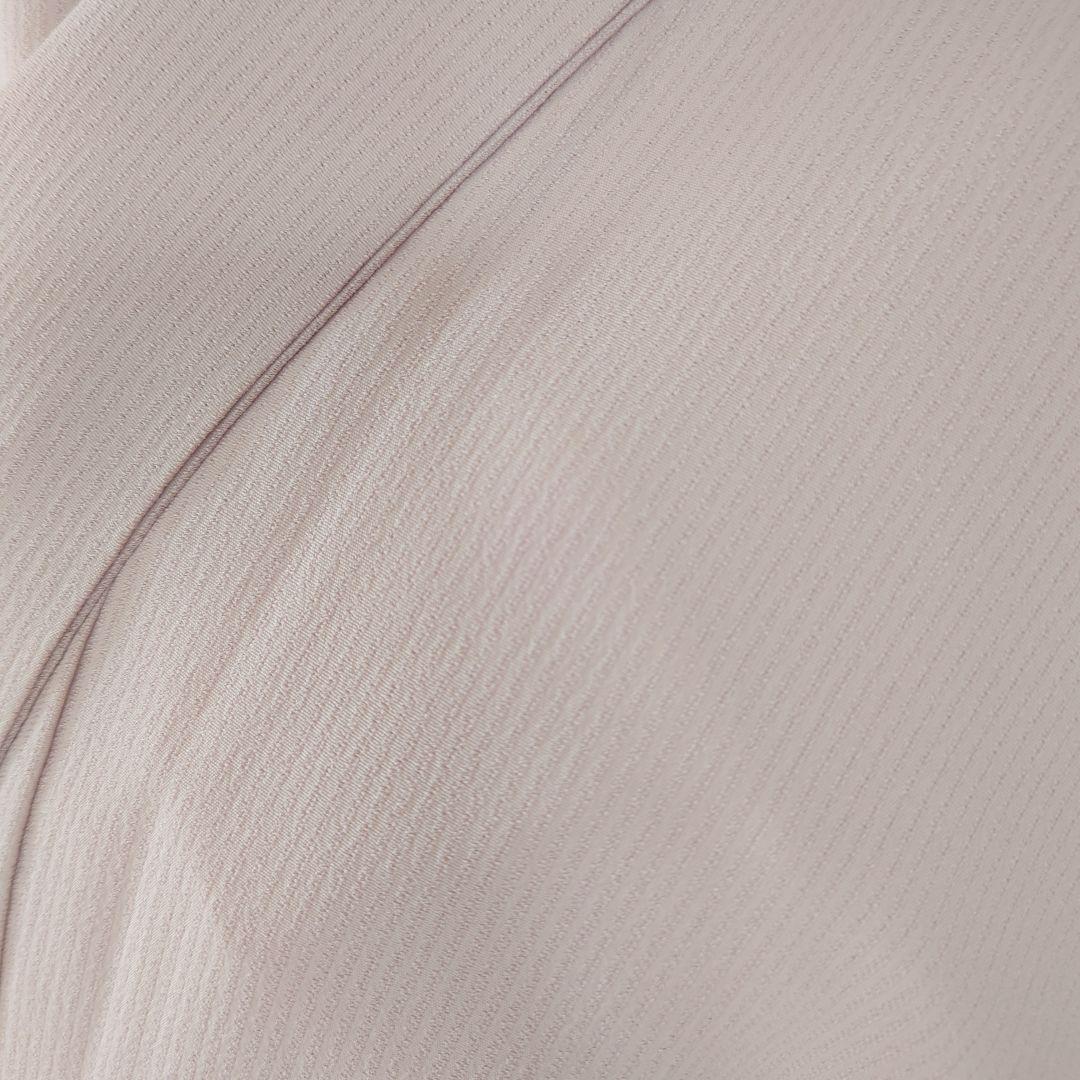 東レシルック 色無地 灰桜　くすみピンク　地紋　紋無し　洗える着物　袷