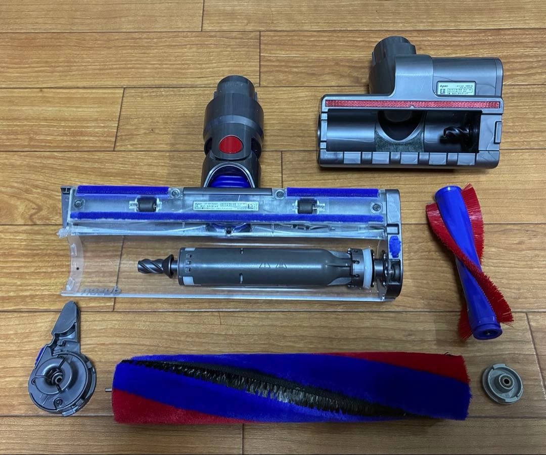 【美品】dyson V8 slim fluffy 【未使用】￼アクセサリ　41分