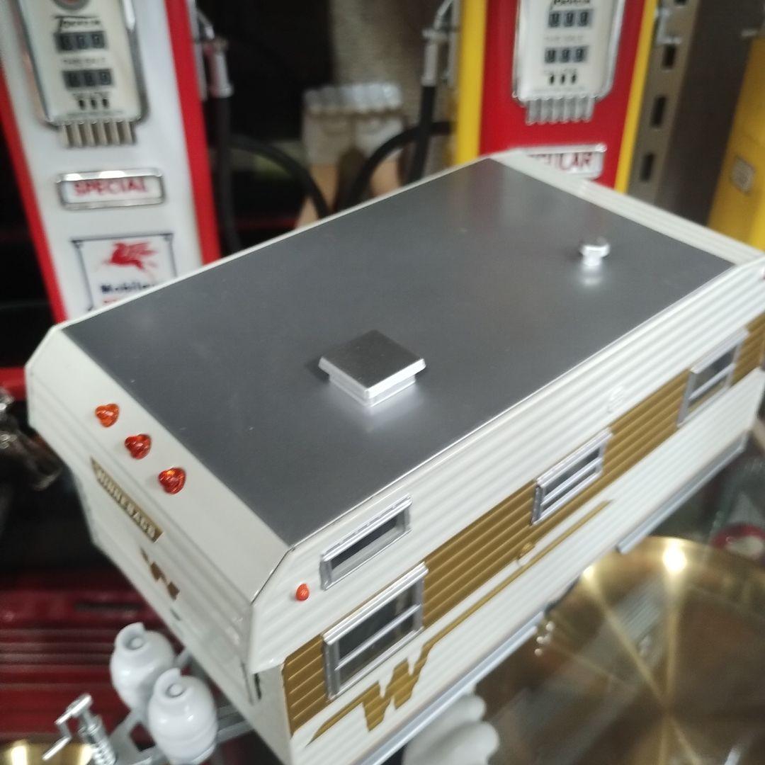 グリーンライト　winnebago　ウィネベーゴ　トレーラー　ミニカー　1:24
