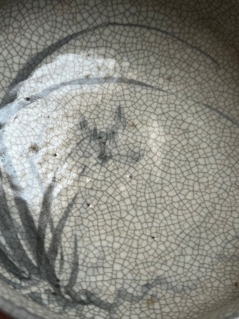 美しい古美術◾️蔵からステキな春蘭の描かれた雰囲気の良い陶器がでて来ました。