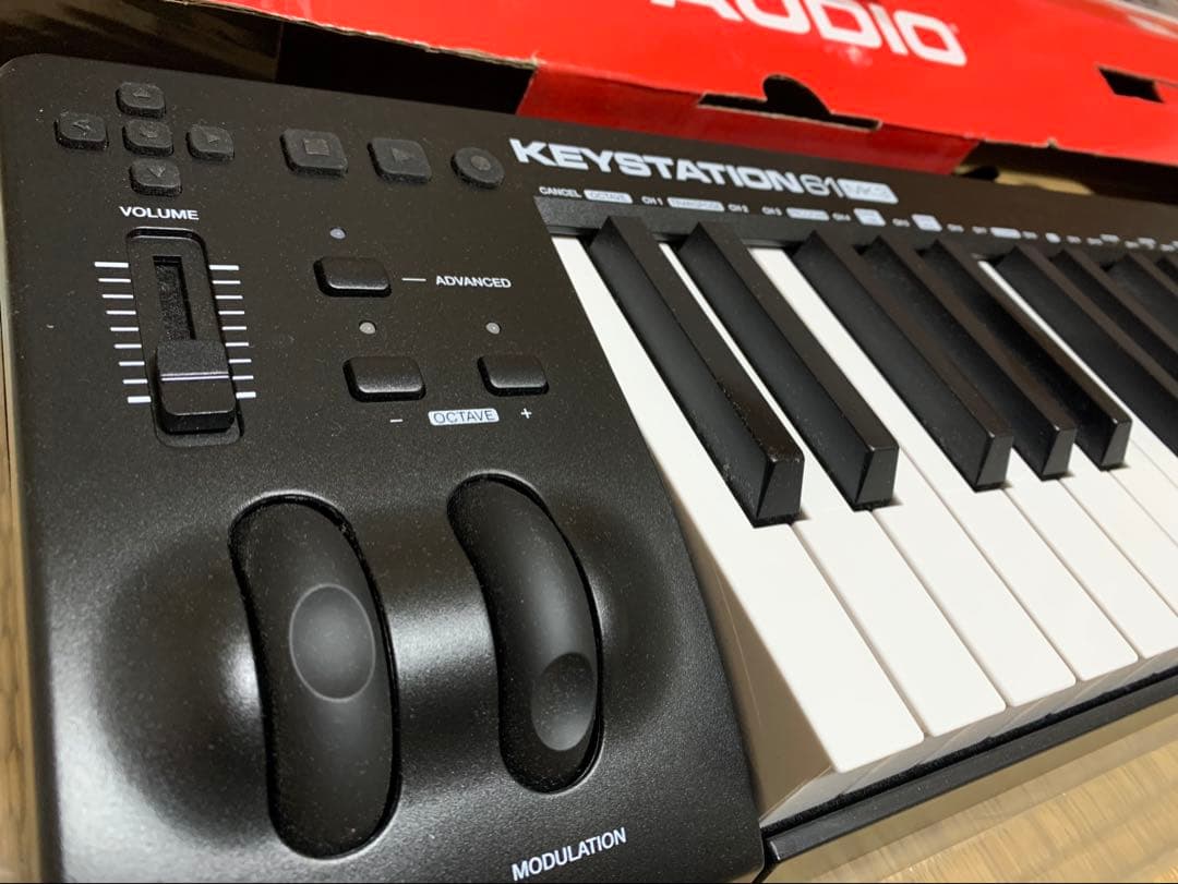 【美品】M-AUDIO 61鍵KEYSTATION61 MIDIキーボードMK3