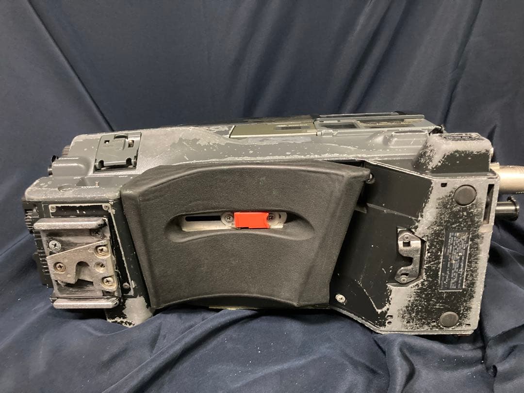 放送用ビデオカメラ本体　HDW-750