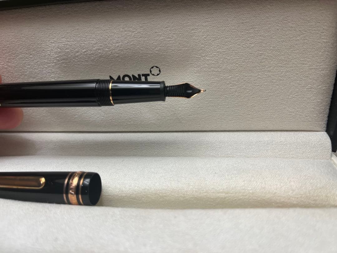 MONTBLANC 万年筆 専用ケース付き