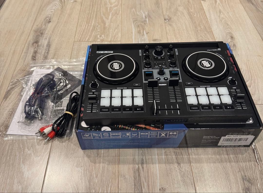 ふぁぶreloop BUDDY DJコントローラー　オーディオケーブル付き