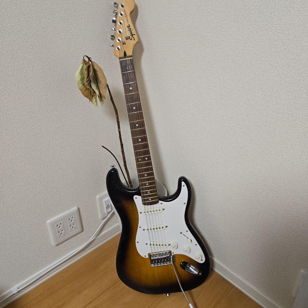 K*u様 Squier Stratocaster サンバーストエレキギター