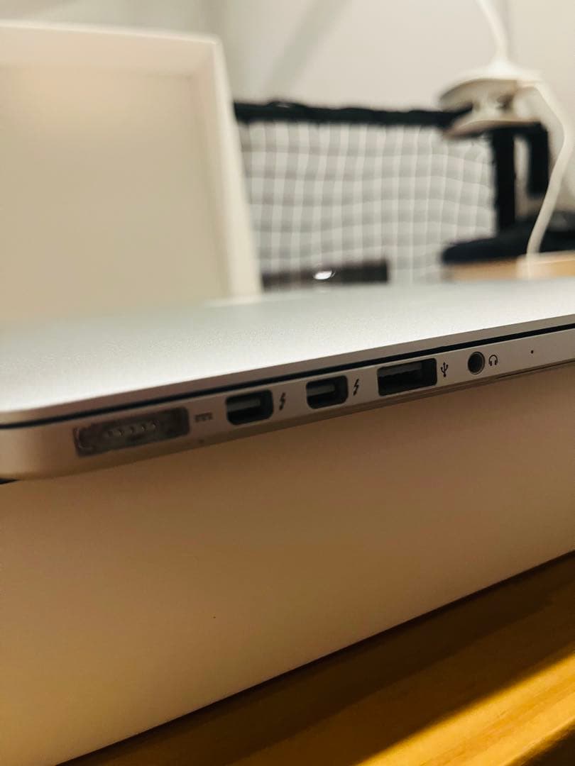 MacBook Pro 2015 8GB Retina｜箱・純正充電器｜動作良好