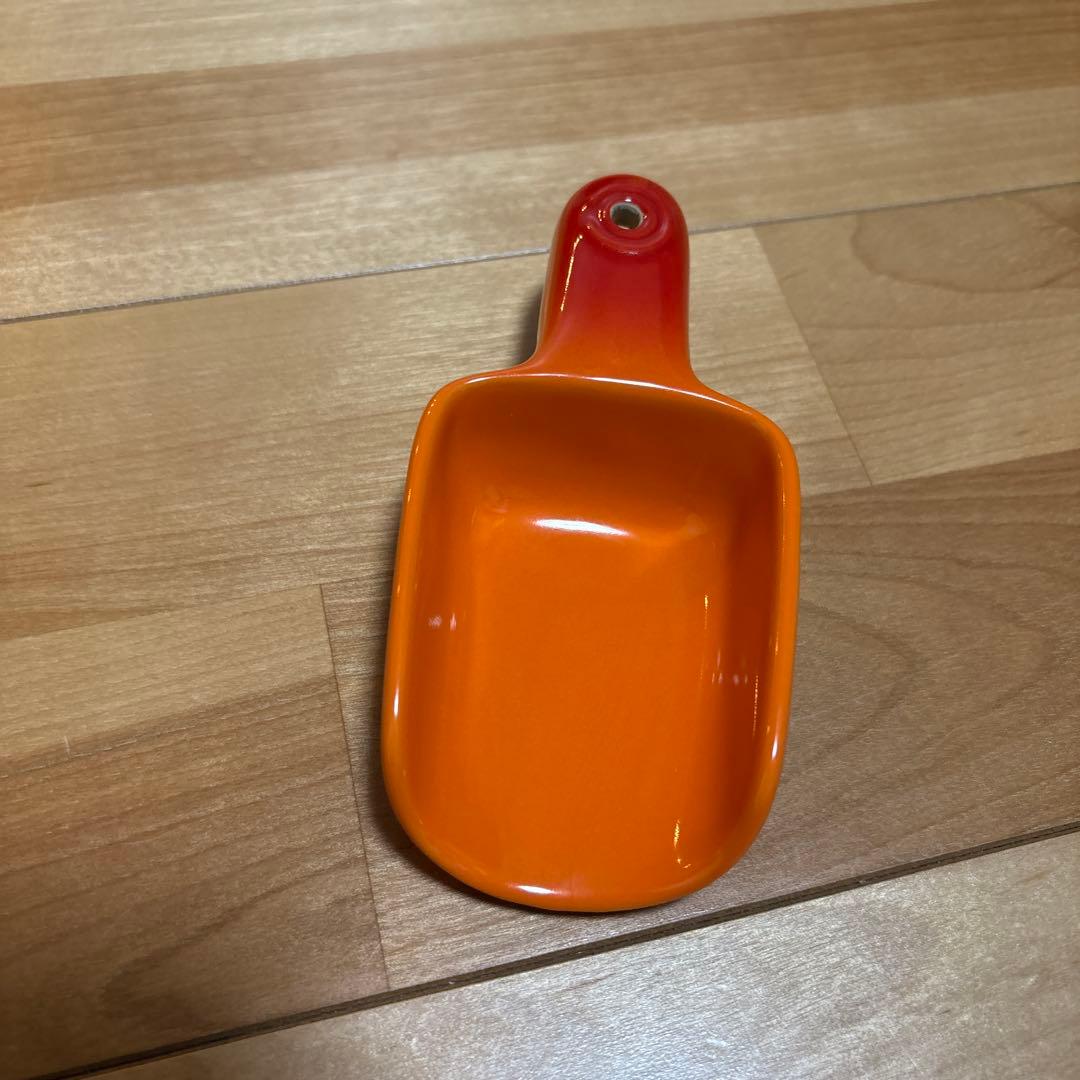 LE CREUSET ペット用フードボール コンテナ