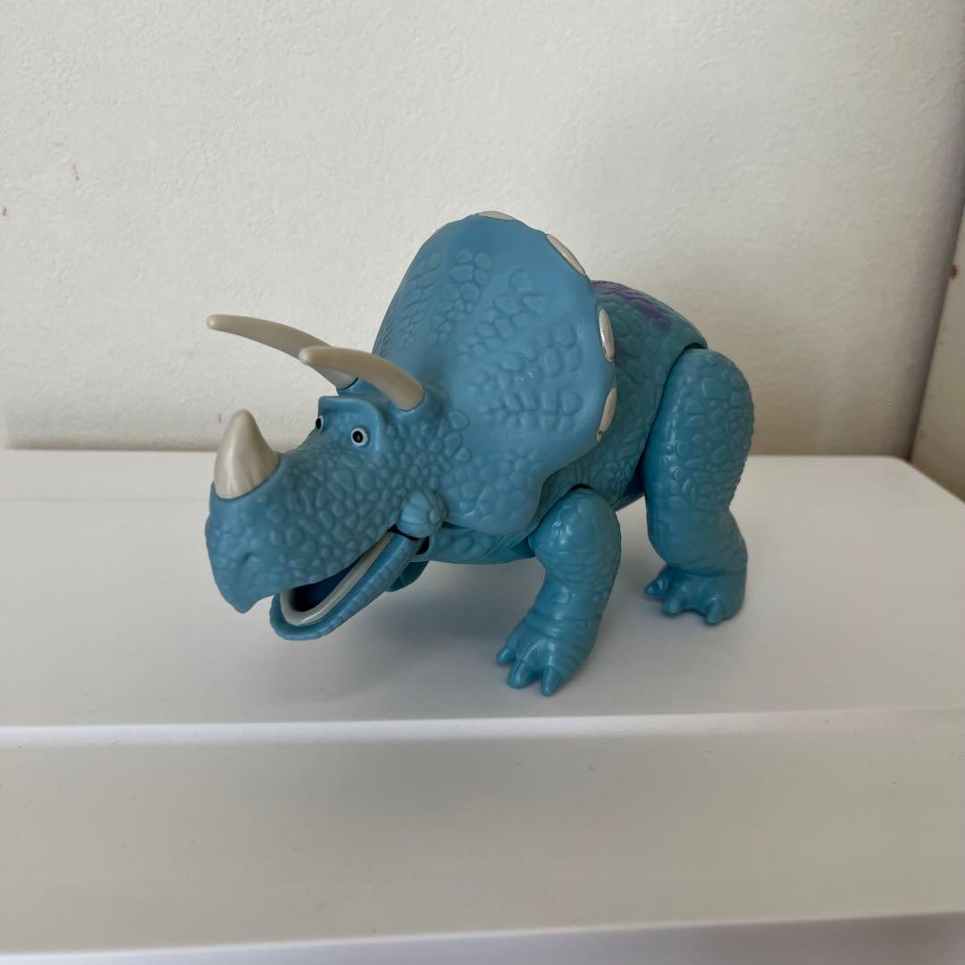 トイストーリー　トリクシー　フィギュア