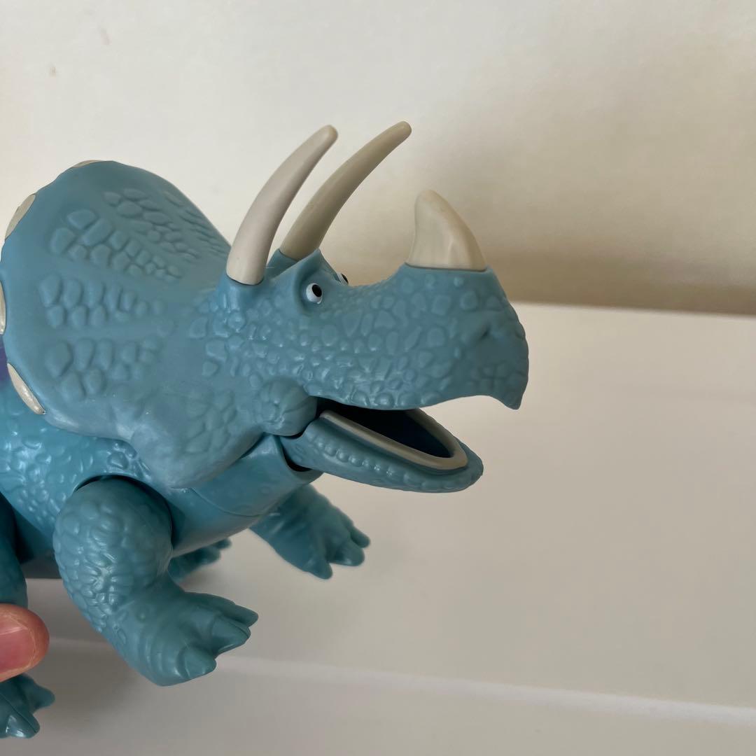 トイストーリー　トリクシー　フィギュア