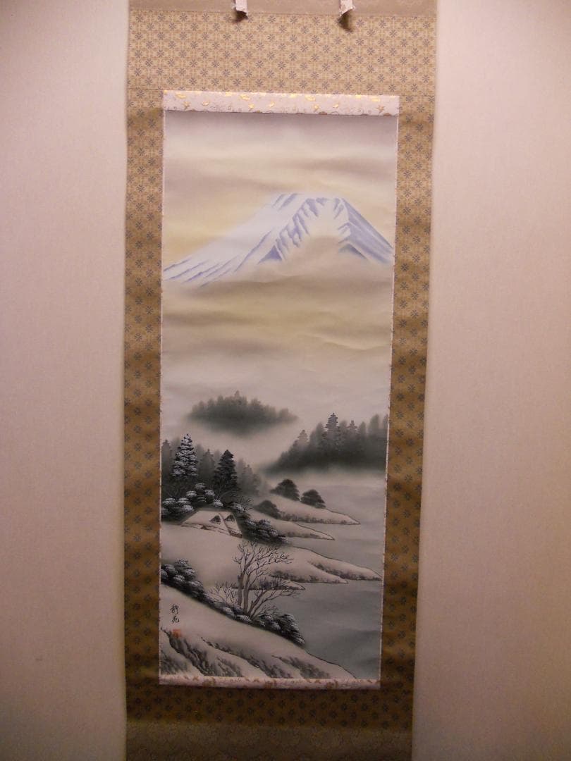 掛け軸 静苑 富士山水 絹本 希少 軸装 茶道具 掛軸 美品 です。