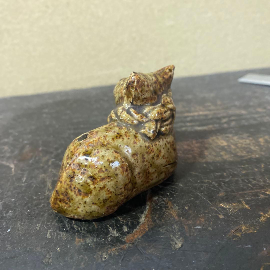 ネコ形 陶器 装飾品
