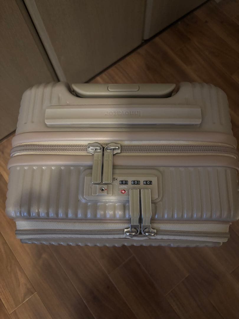 スーツケース イノベーター inv50 カフェラテ