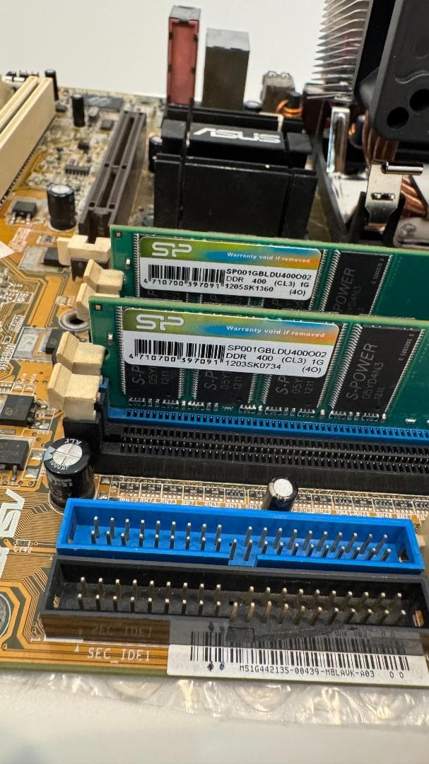 【完動良品】P4P800 SEとPentium 4 CPU、DDRメモリ