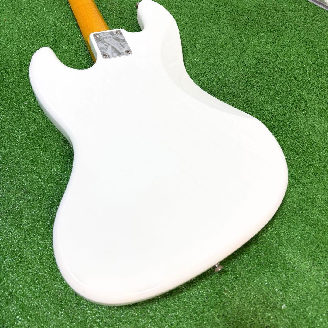 極上品　FERNANDES エレキベース　ケース　ストラップ付　未使用に近い