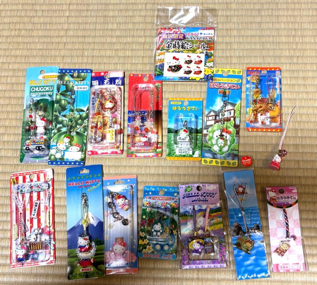 ハローキティ ご当地根付けキーホルダー 142個　レア物あり　まとめ売り