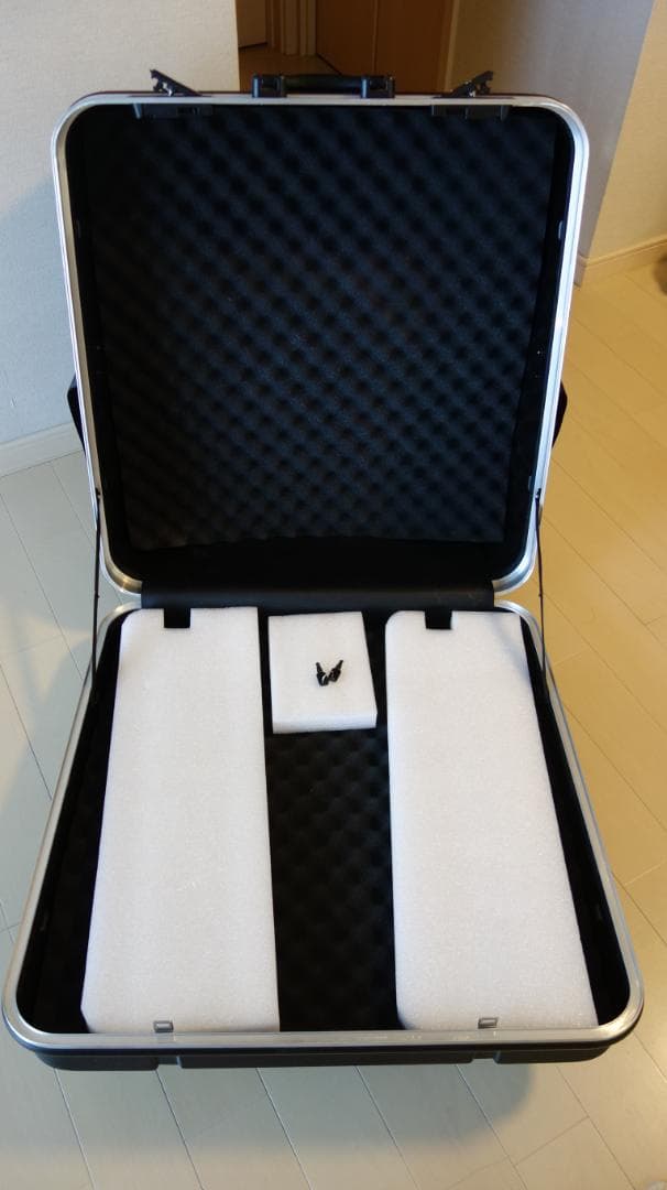 B&W 折りたたみ自転車（ブロンプトン）用輪行ハードケース