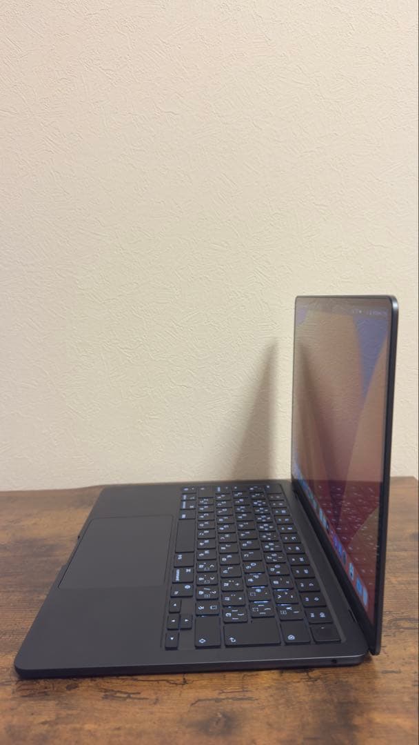MacBook Air M2｜8GBメモリ｜256GB SSD｜ミッドナイト