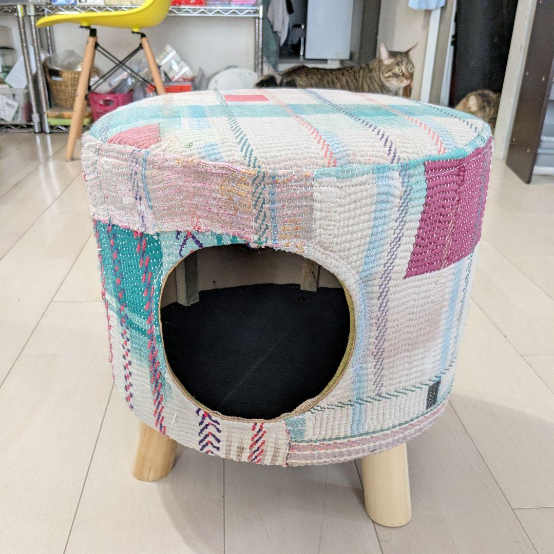ヴィンテージラリーキルトのペットハウス　スツール　ラウンド　刺し子　刺繍　椅子