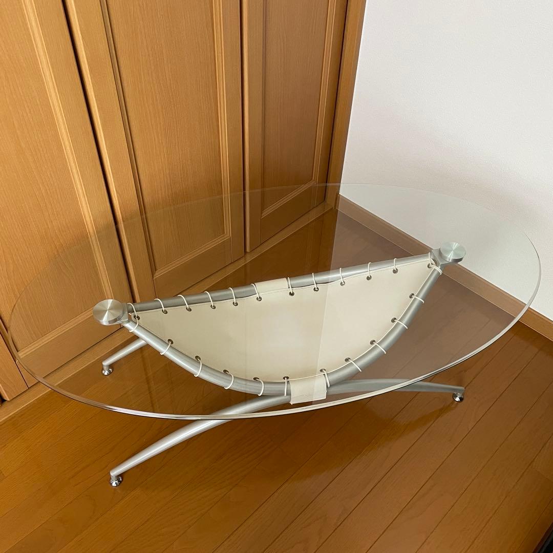 ガラステーブル　楕円テーブル　家具　インテリア