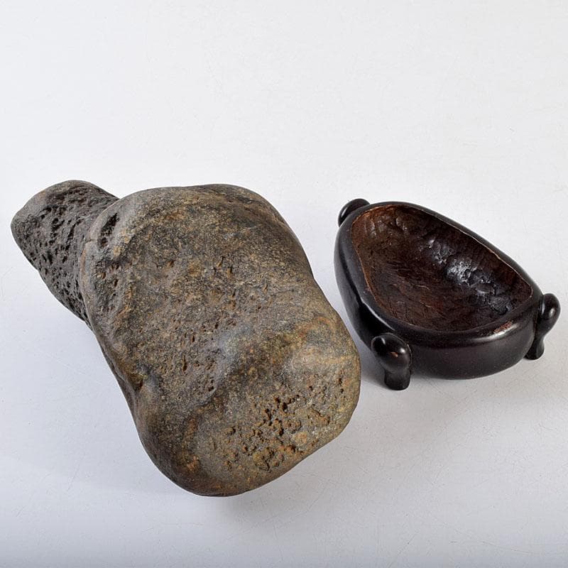 天然石　鑑賞石　太湖石　霊壁石　置物　重さ約1.8kg　唐木台付　N　9283