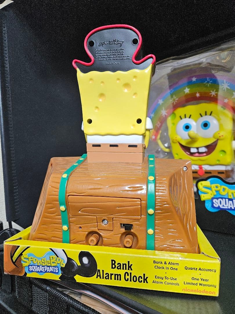スポンジボブ　目覚まし時計　海賊　コスプレ　お宝　フィギュア