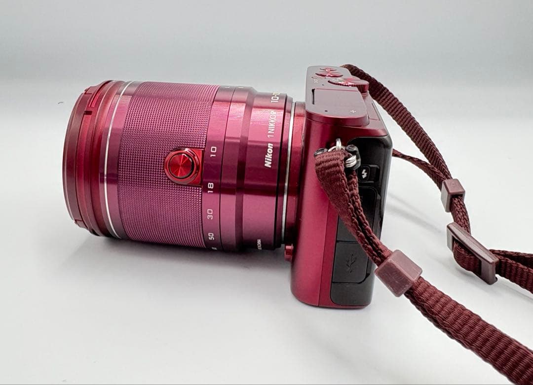 Nikon 1 J3 ミラーレス一眼　デジカメ