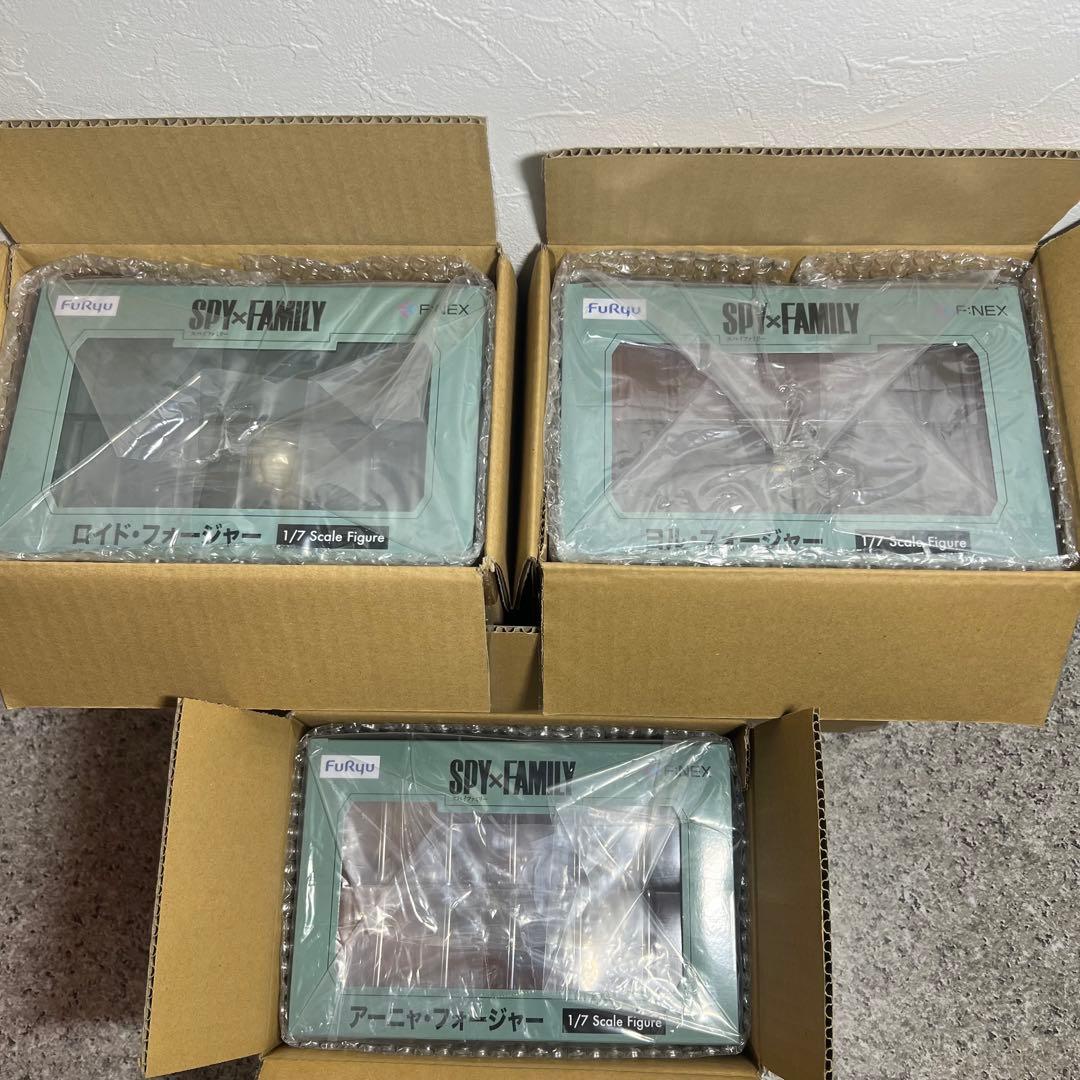 新品未開封　SPY×FAMILY ロイド　アーニャ　ヨル　F:NEX 3体セット