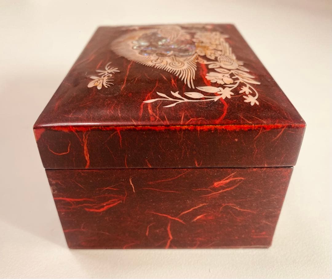 貝殻細工 韓国の伝統ゴージャスなジュエリーボックス　宝石箱　鏡付き