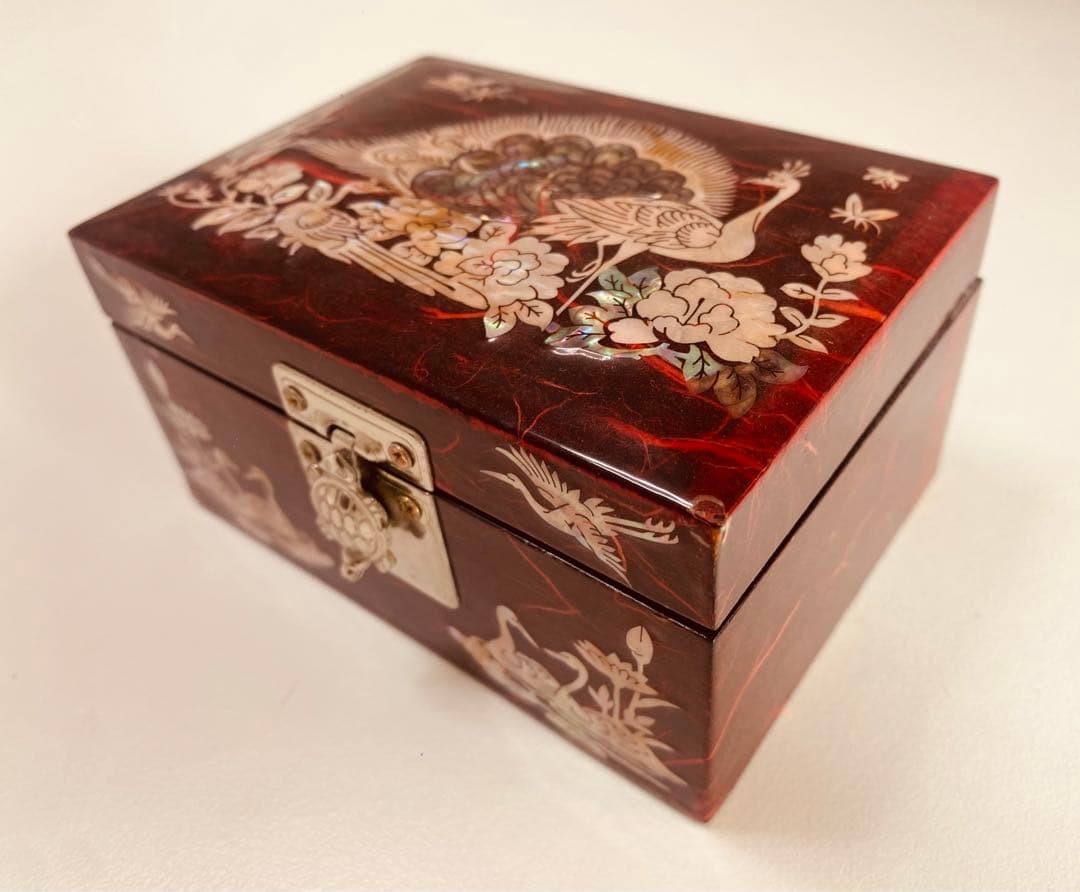 貝殻細工 韓国の伝統ゴージャスなジュエリーボックス　宝石箱　鏡付き