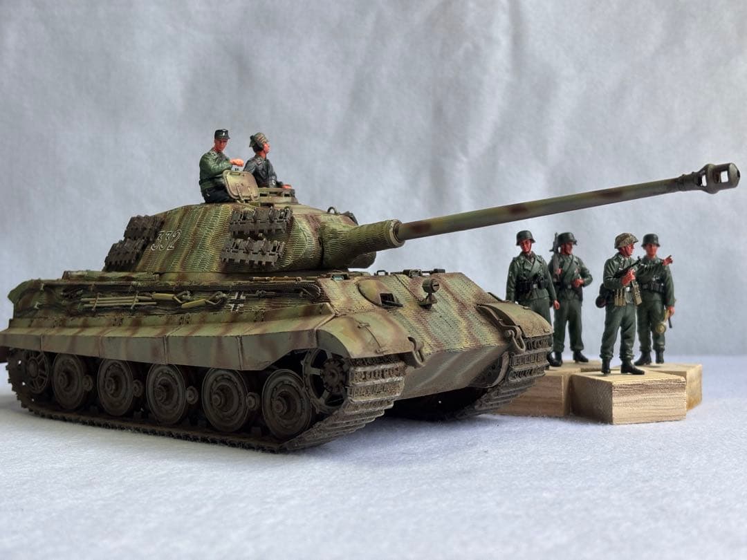 1/35 ドイツ陸軍キングタイガー重戦車プラモデル完成品