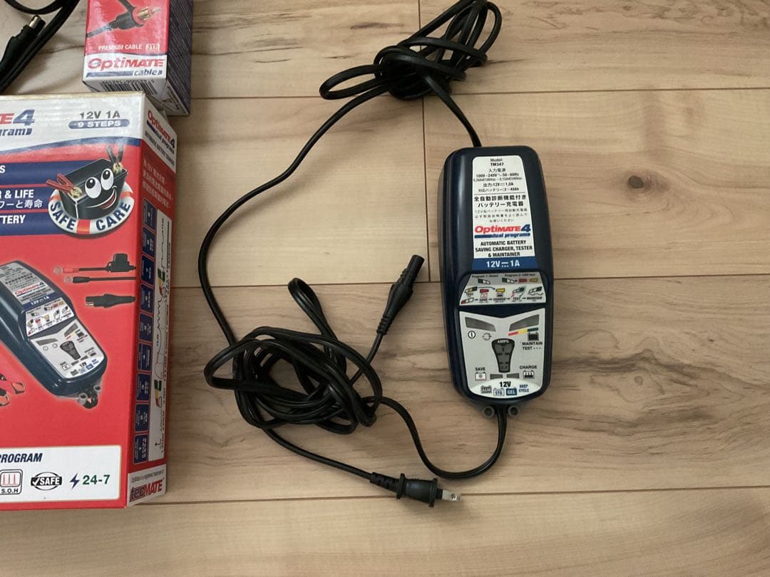 Optimate 4 12V 1A・ヘラーソケット付き/BMW/オプティメイト