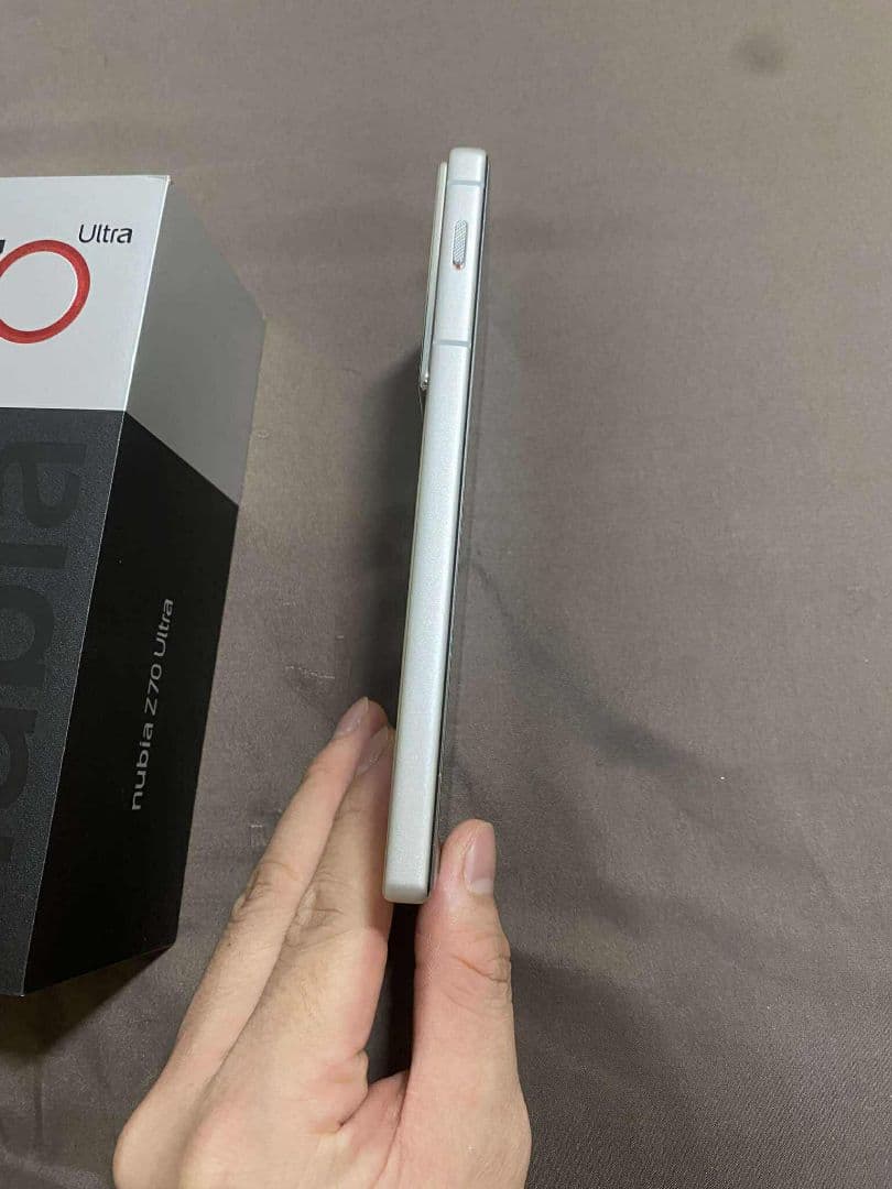 NubiaZ70 Ultra 16GB / 512GB グローバル版SIMフリー