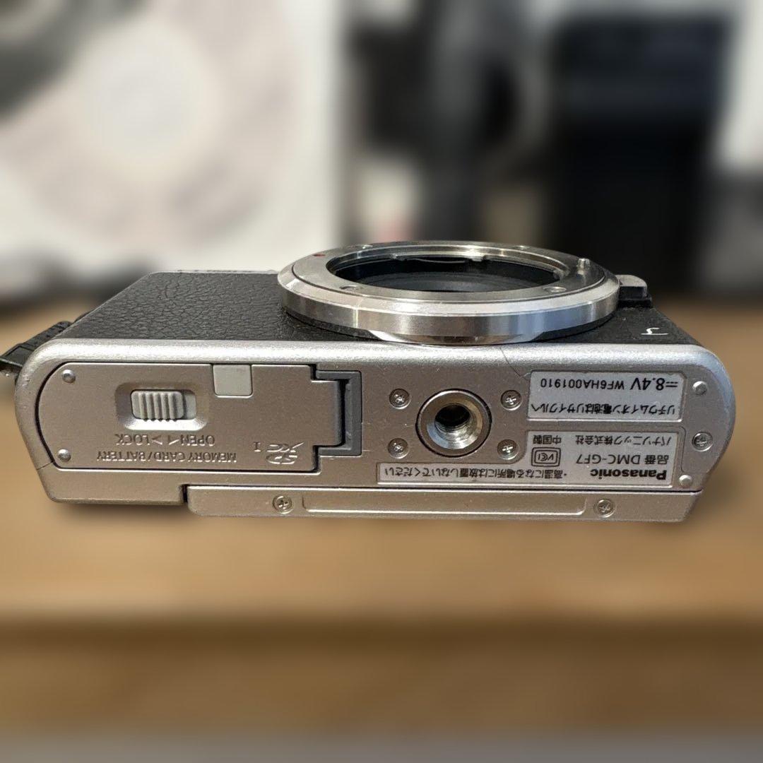Panasonic LUMIX GF7 ボディミラーレス一眼カメラ