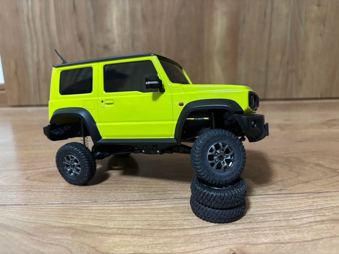 スズキ ジムニー ラジコン イエロー 1/10