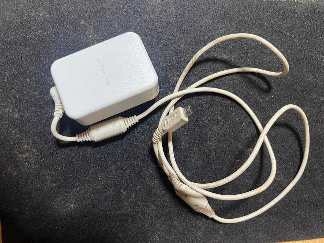 docomo F-01M ピンク 折りたたみ式 らくらくホン