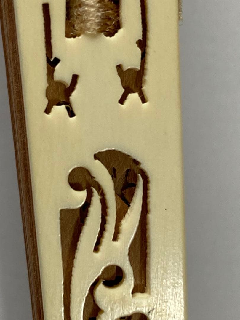 ♦️中国伝統工芸 透かし彫り 扇子 扇 骨？鯨歯？鹿角 置物 飾り 団扇 骨董品