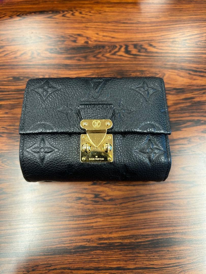 超美品 ルイヴィトン 現行 アンプラント ポルトフォイユメティスコンパクト 黒