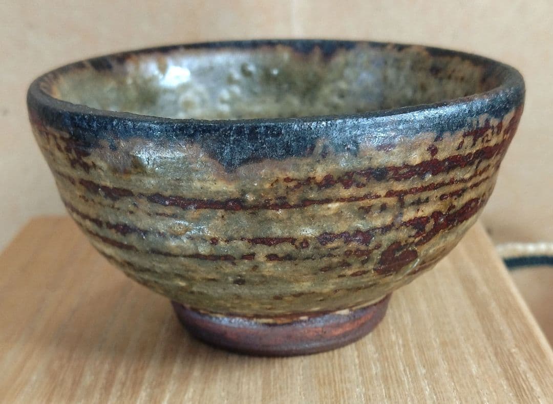 【本物保証】金城次郎 ぐい呑(笑魚文ぐい呑）共箱 人間国宝 壷屋焼 やちむん